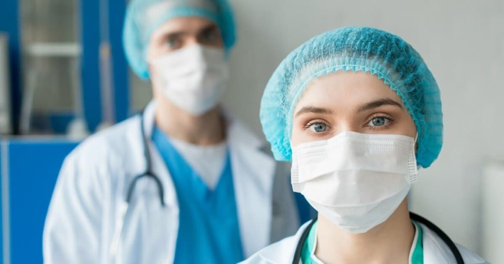 doctors wearing surgical masks