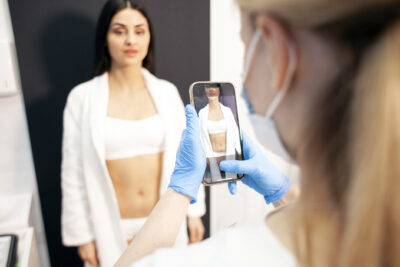 A physician takes before-and-after photographs of a patient, which will require a signed release before being used for marketing purposes under the Illinois Right of Publicity Act.